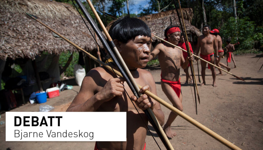 – At mennene<i> (i Yanomamö-stammen, red. anm.)</i> selv sier at det er kvinner som er mest verdifullt skal man ikke ignorere, men det betyr ikke at det alltid stemmer. Man skal heller ikke ignorere at andre, for eksempel forskere, kan oppdage andre grunner enn de folk selv legger vekt på, skriver innleggsforfatteren. (Foto: Ariana Cubillos / AP / NTB Scanpix) – At mennene<i> (i Yanomamö-stammen, red. anm.)</i> selv sier at det er kvinner som er mest verdifullt skal man ikke ignorere, men det betyr ikke at det alltid stemmer. Man skal heller ikke ignorere at andre, for eksempel forskere, kan oppdage andre grunner enn de folk selv legger vekt på, skriver innleggsforfatteren. (Foto: Ariana Cubillos / AP / NTB Scanpix)