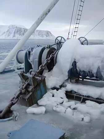 Ising på forskningsskipet «Lance». Mye ising av denne typen kan få skip til å synke. (Foto: Eli Anne Ersdal)
