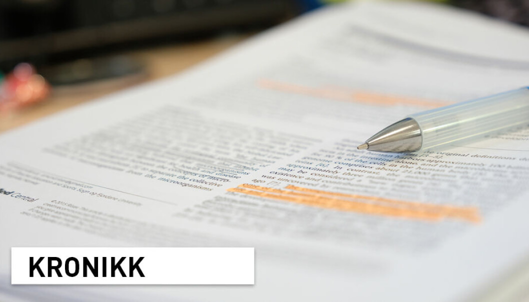 – En klimaforsker som har skrevet en artikkel som er kritisk til et aspekt av en eller annen klimamodell, kan med en åpen lisens dermed risikere å bli publisert på nettstedet til en klimafornektergruppe, eller publisert i en bok sammen med klimafornekterforfattere, helt mot forskerens vilje, skriver kronikkforfatterne. – En klimaforsker som har skrevet en artikkel som er kritisk til et aspekt av en eller annen klimamodell, kan med en åpen lisens dermed risikere å bli publisert på nettstedet til en klimafornektergruppe, eller publisert i en bok sammen med klimafornekterforfattere, helt mot forskerens vilje, skriver kronikkforfatterne.
