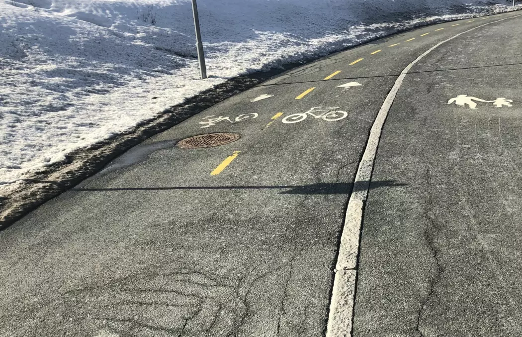 Kan forverringen av gang- og sykkelvegene skyldes salting om vinteren?