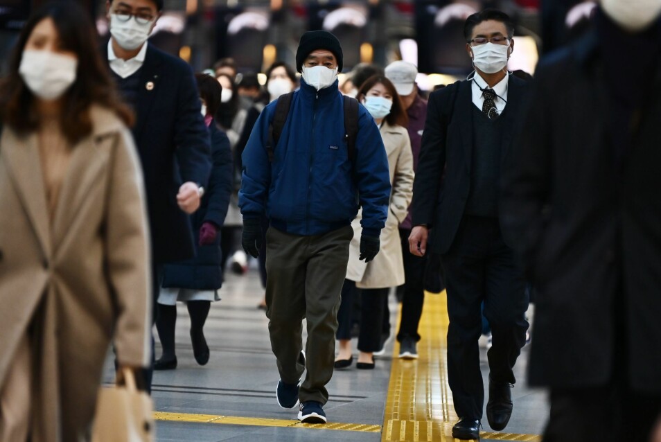 Det stemmer at japanere går med munnbind for å forhindre smitte og også for å beskytte seg mot kulde. Men det fins en hel del andre grunner, skriver Nazuki Kobayashi.