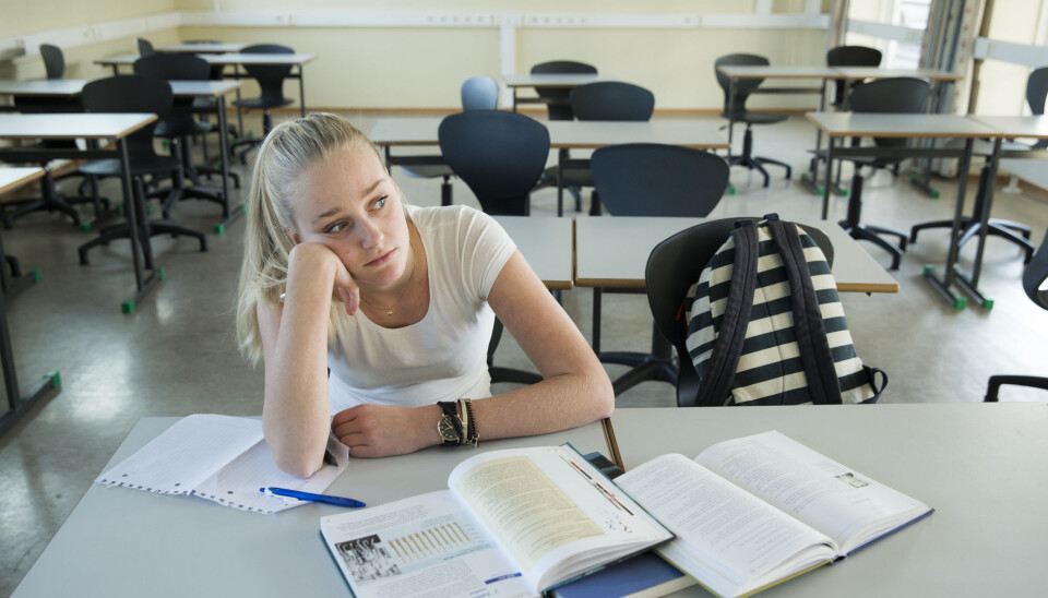 Det er ingen tvil om at elevene trives aller best med en skolehverdag der de er fysisk til stede på skolen med sine lærere og klassekamerater, men det er forskjeller mellom de elevene som presterer høyt og lavt, skriver tre forskere ved Høgskolen i Innlandet.