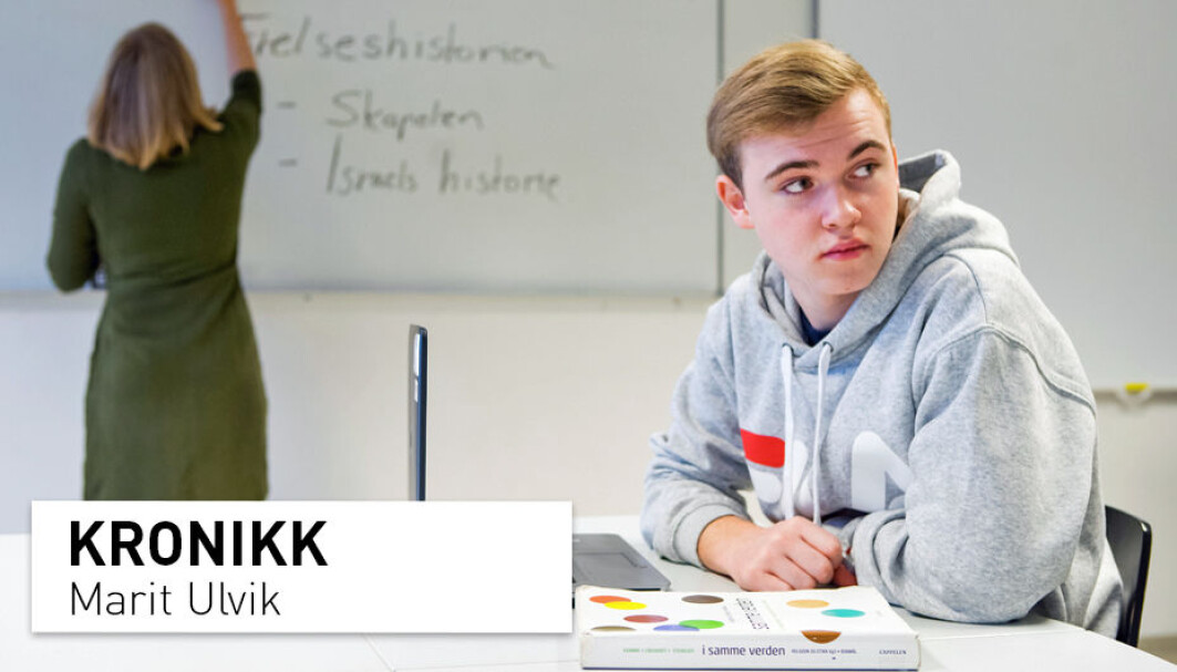 Både elever og lærere etterlyser en skolehverdag med mindre tids- og vurderingspress. Forskere ved Universitetet i Bergen ber myndighetene om å stole mer på lærerne, redusere presset på elevene og å introdusere varierte og kreative måter å jobbe på. Både elever og lærere etterlyser en skolehverdag med mindre tids- og vurderingspress. Forskere ved Universitetet i Bergen ber myndighetene om å stole mer på lærerne, redusere presset på elevene og å introdusere varierte og kreative måter å jobbe på.