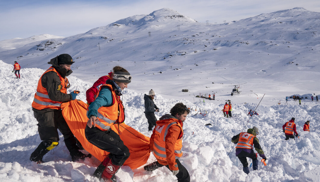 I arktiske og alpine miljø kan det skje alvorlige ulykker hvor det er vanskelig å transportere pasienter fra ulykkesstedet. Det kan føre til alvorlig nedkjøling av pasienter før hjelpen ankommer. Forskere ved Universitetet i Tromsø har undersøkt om sildenafil og vardenafil, også kjent som potenspillene viagra og levitra, kan bli redningen når sterkt nedkjølte personer må få behandling langt fra sykehuset. I arktiske og alpine miljø kan det skje alvorlige ulykker hvor det er vanskelig å transportere pasienter fra ulykkesstedet. Det kan føre til alvorlig nedkjøling av pasienter før hjelpen ankommer. Forskere ved Universitetet i Tromsø har undersøkt om sildenafil og vardenafil, også kjent som potenspillene viagra og levitra, kan bli redningen når sterkt nedkjølte personer må få behandling langt fra sykehuset.