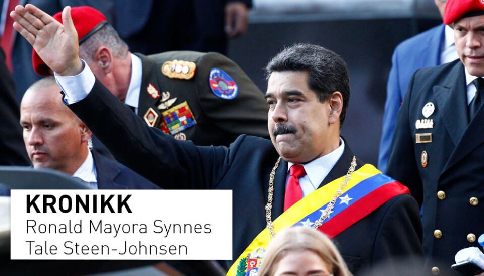 President Maduros posisjon i Venezuela er omstridt både nasjonalt og internasjonalt. Opposisjonen i landet har funnet støtte i flere andre land, som har innført sanksjoner mot Venezuela. De økonomiske sanksjonene skal ha forårsaket 40 000 dødsfall grunnet mat- og medisinmangel, skriver kronikkforfatterne.