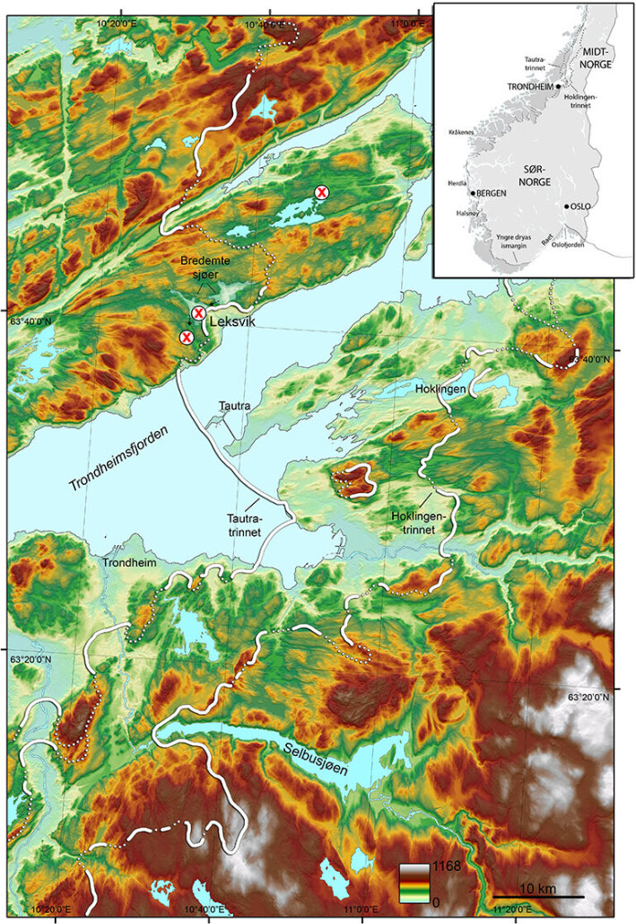 Figur 1. Høydemodell over sentrale deler av Trondheimsfjorden, med brerandtrinn, bresjøer i Leksvik og studerte basseng (røde kryss). Norgeskartet viser hvordan isdekket lå over landet. Figur 1. Høydemodell over sentrale deler av Trondheimsfjorden, med brerandtrinn, bresjøer i Leksvik og studerte basseng (røde kryss). Norgeskartet viser hvordan isdekket lå over landet.