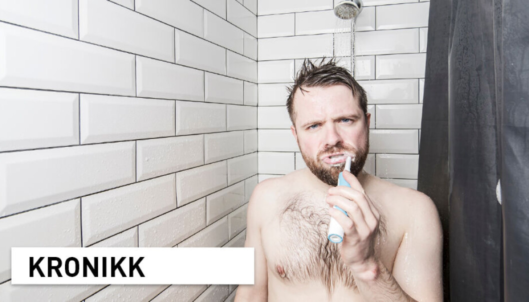 Trenger vi å dusje hver dag, eller kan noen dusjer erstattes av en kattevask? Trenger vi å vaske alle klærne våre så ofte som vi gjør nå, eller vil det holde med god lufting og enkel flekkfjerning med en klut? spør kronikkforfatterne. Trenger vi å dusje hver dag, eller kan noen dusjer erstattes av en kattevask? Trenger vi å vaske alle klærne våre så ofte som vi gjør nå, eller vil det holde med god lufting og enkel flekkfjerning med en klut? spør kronikkforfatterne.