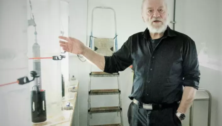 Professor og oseanograf Hans Christian Eilertsen er ekspert på havplankton. Han har over de siste 40 årene lagt det forskningsmessige grunnlaget gjør arbeidet med det planktonbaserte renseystemet mulig.