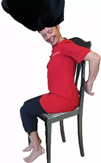 Omikronvarianten kan vikle armene rundt stolryggen.