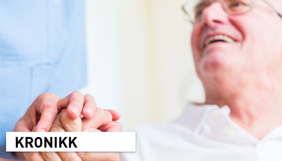 Vi mener det tas for lite hensyn til sikkerheten til personer med demens som bruker naturprodukter, skriver kronikkforfatterne.