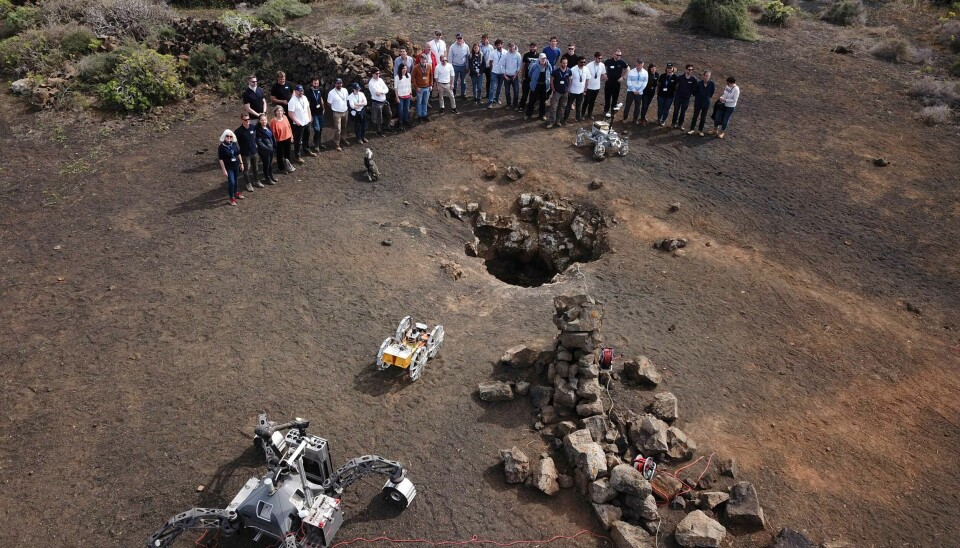 Robotene demonstrerer hvordan en rekognisering på månen vil kunne se ut, her på øya Lanzarote, som har et landskap som ligner månens.