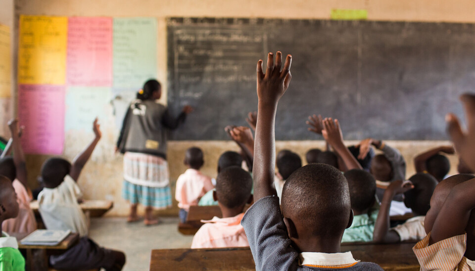 Etter at 75 skuleungdomar i Kenya hadde lært om sjukdomen tungiasis, sank antalet stigmatiserande kommentarar om folk som vert berørte av sjukdomen drastisk blant elevane.