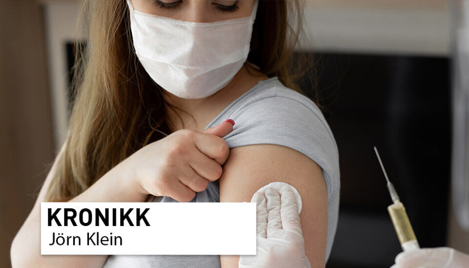 De fleste mennesker i Norge bør være tilstrekkelig beskyttet mot et alvorlig sykdomsforløp av Covid-19. Derfor trenger de fleste av oss sannsynligvis ikke en vaksineoppfriskning om høsten, skriver professor i mikrobiologi, Jörn Klein.