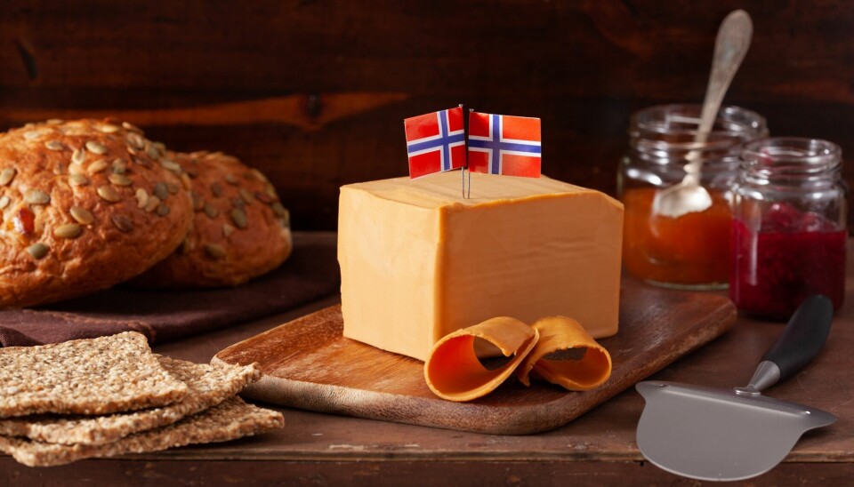 Norges mest spiste brunost i dag, Gudbrandsdalsosten, tidfestes til Solbråsetra i Gudbrandsdalen 1863 og ble utviklet av Anne Hov. Hov ble overrakt Kongens fortjenestemedalje i sølv i 1933, 87 år gammel.