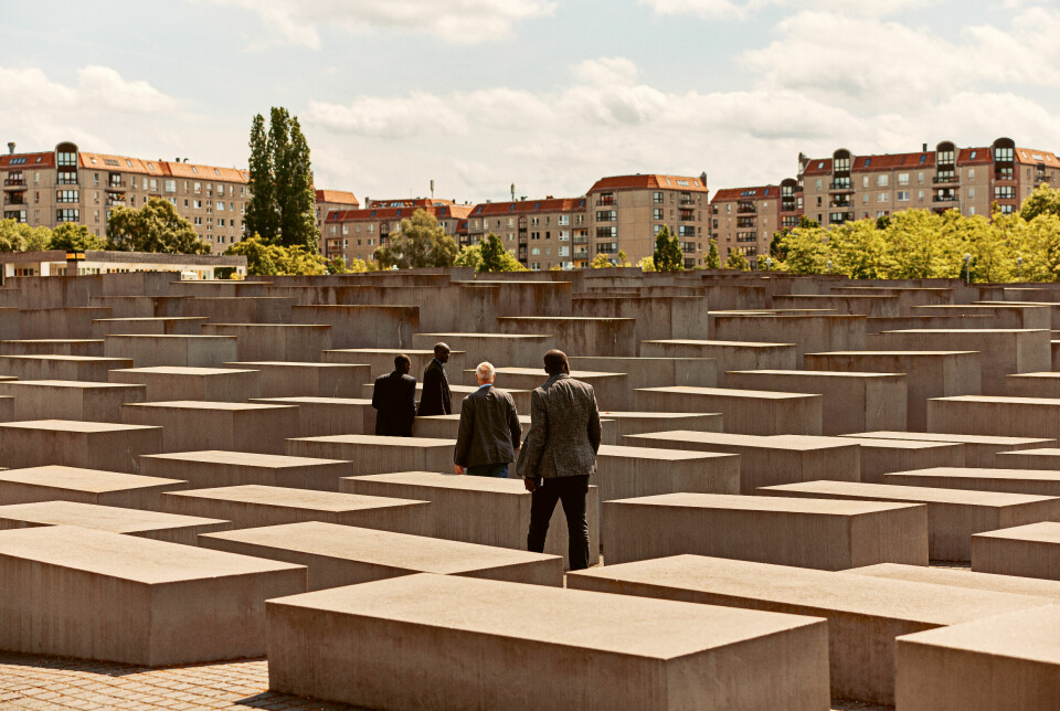 Holocaust-minnesmerket fyller tomrommet etter dødsstripen øst for Muren.