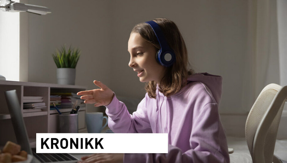 Unge med bakgrunn som flyktninger ser ut til å oftere søke informasjon på internett enn ved å møte opp fysisk i helsetjenesten, skriver forfatterne av kronikken.