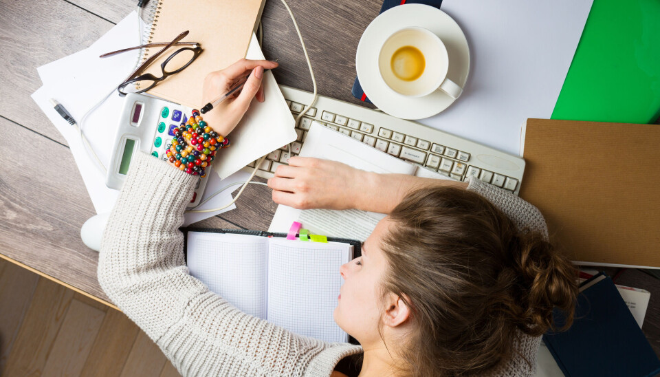 Stressede studenter og ansatte i akademia kan ha nytte av ferdigheter i mindfulness for å koble seg på tankene i eget hode, ifølge innleggsforfatteren.