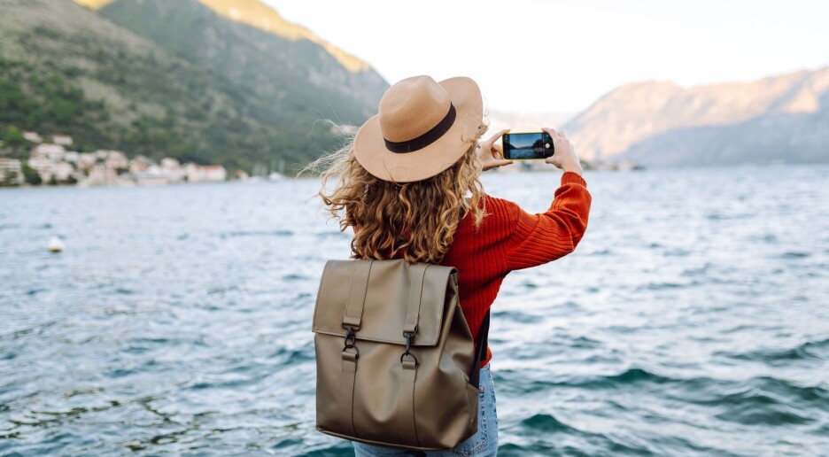 Nei, du redder ikke klimaet ved å slette feriebildene