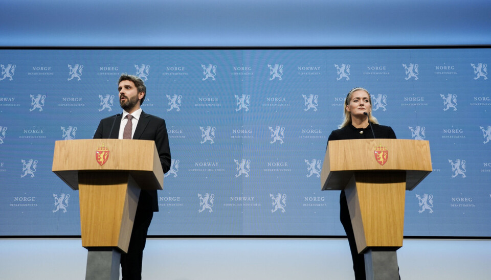 Helseminister Jan Christian Vestre (Ap) og justisminister Emilie Enger Mehl (Sp) la fram Støre-regjeringens nye ruspolitik fredag 25. oktober.