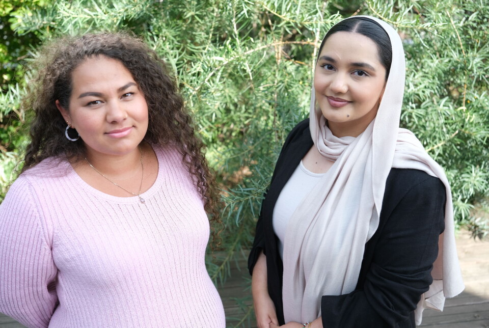 Karina Storeng Ikhsani (t.v) og Aisha Iqbal